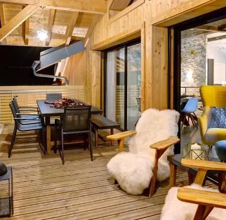 6br Beautiful Chalet In Villa